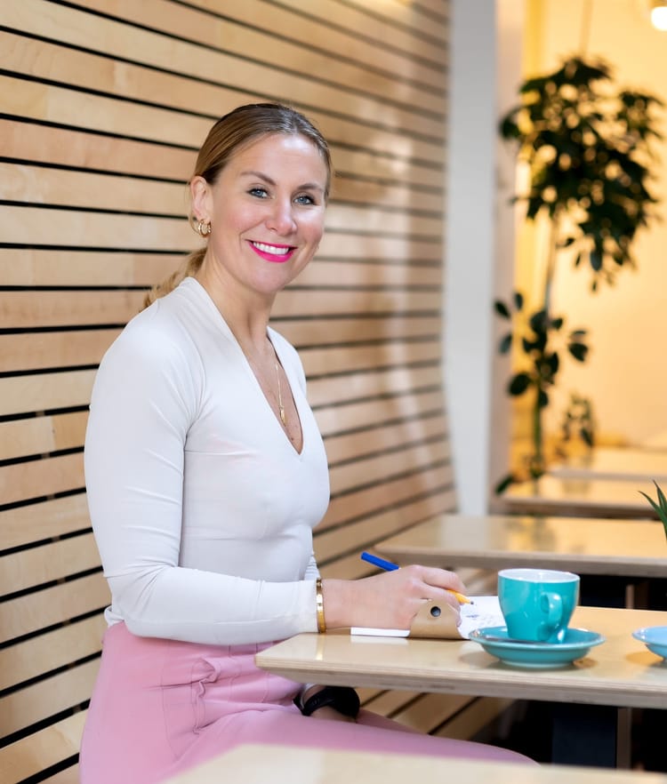 Lisa Regan PR