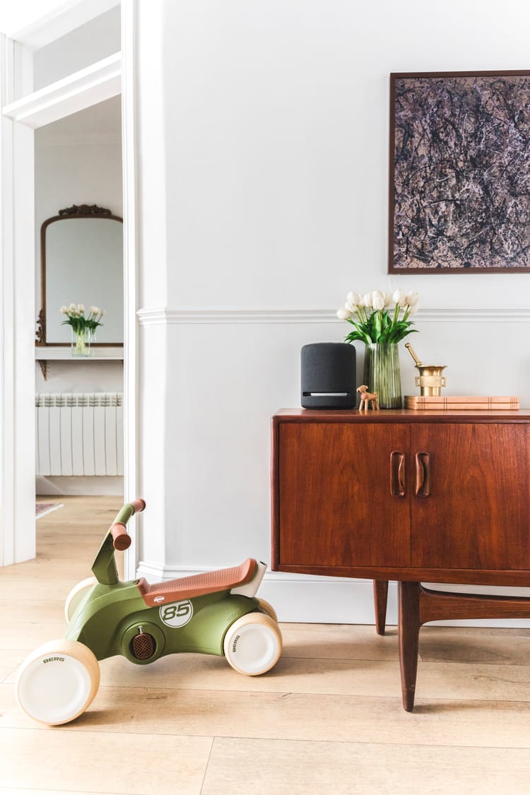 Down the West: Inside this Warm Westend Family Home